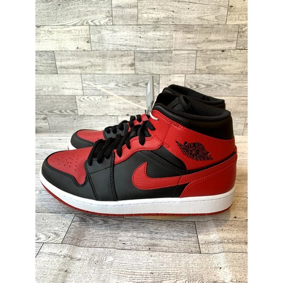 Nike Air Jordan Retro 1 Mid Banned Basketball Shoes Size 12 main image 4